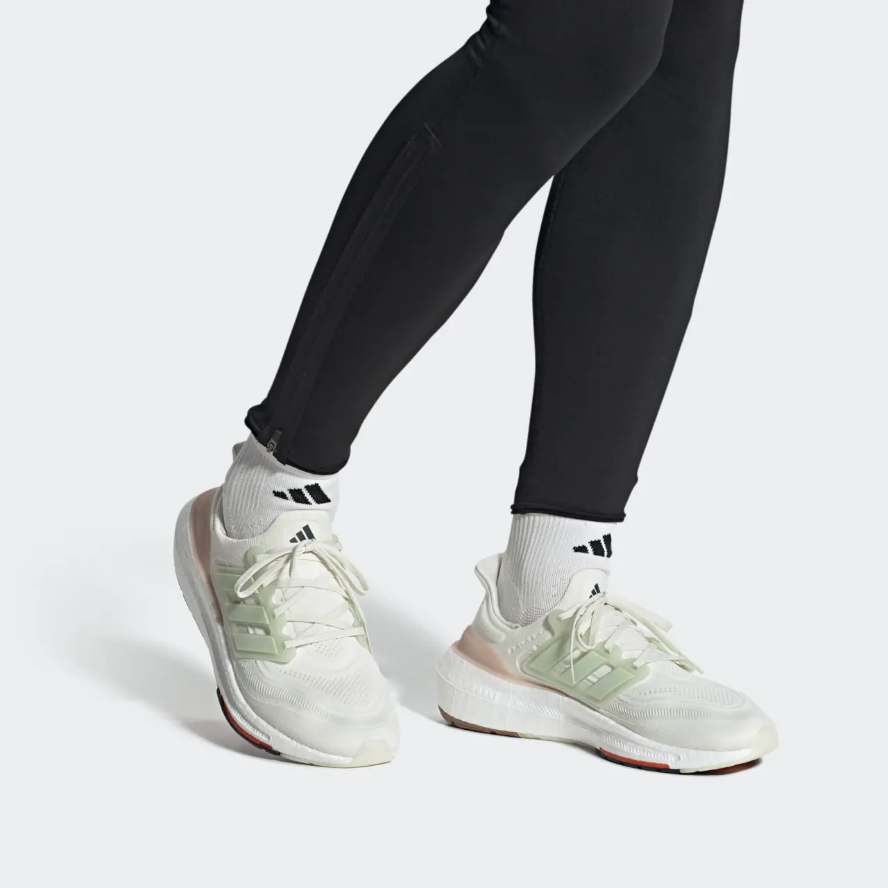 Giay Adidas UltraBoost Light 'Core Black' HQ6338