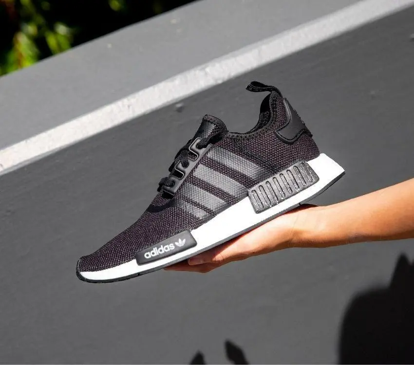 Giay Adidas NMD_R1 'Black' GY3021