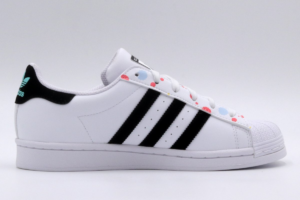 Alternative view of Giày Adidas x Kevin Lyons Superstar 'Cloud White' H03946
