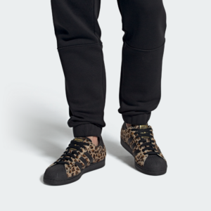 Alternative view of Giày Adidas Atmos x Superstar 'Cheetah' H67529