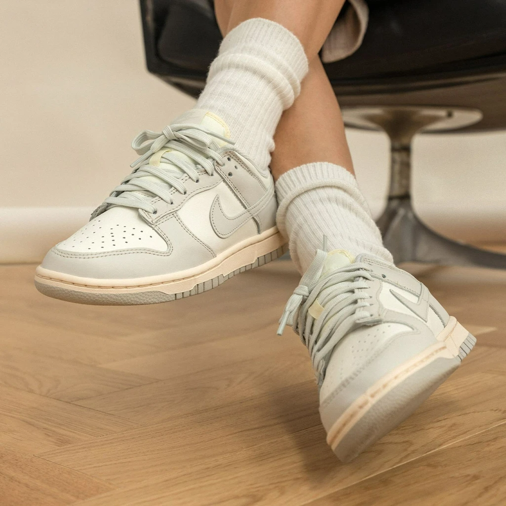 Giày Nike Wmns Dunk Low 'Light Bone' DD1503-107 - Ảnh 2