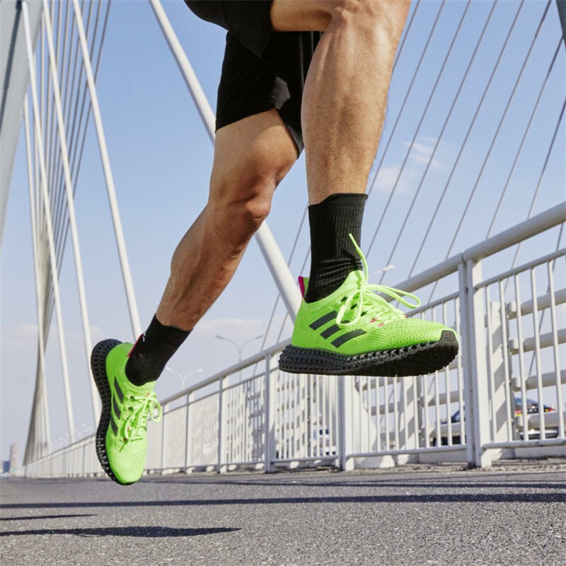 Giay Adidas 4DFWD 'Signal Green' Q46445