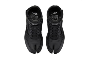 Alternative view of Giày Reebok Maison Margiela x Classic Leather Tabi High 'Black' GX5041