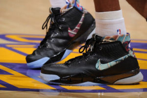 Giay Nike Kobe 1 'Prelude 81 Points' 640221-001