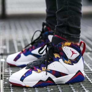 Alternative view of Giày Nike Air Jordan 7 Retro GS 'Sweater' 304774-142