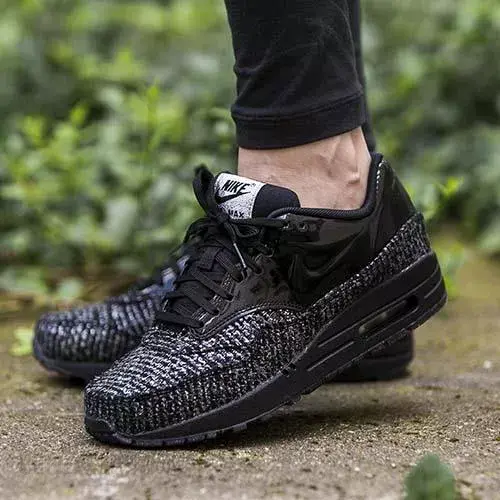 Alternative view of Giày Nike Wmns Air Max 1 VT QS 'New Years Eve Pack' 615868-002