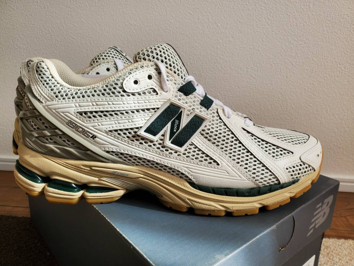 Giay New Balance 1906R 'White Green Cream' M1906RQ
