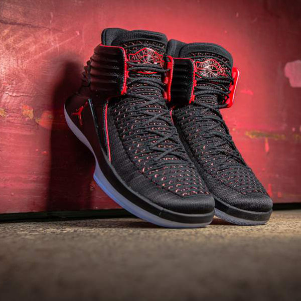 Giày Nike Air Jordan 32 GS 'Banned' AA1254-001 - Ảnh 3