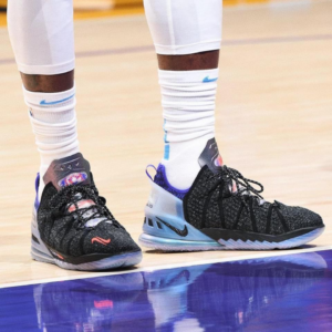 Alternative view of Giày Nike Kylian Mbappé x LeBron 18 NRG EP 'The Chosen 2' DB7644-001