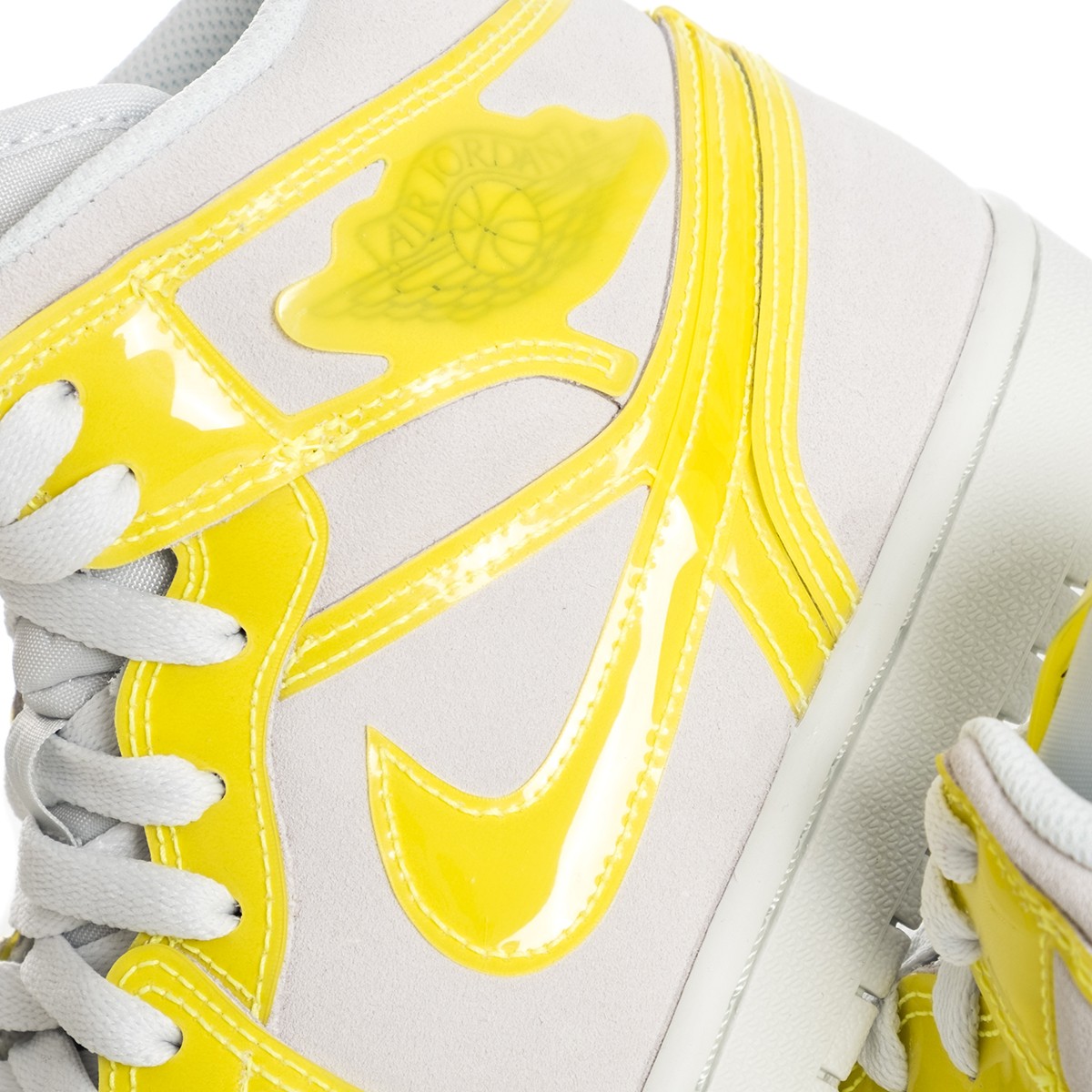 Giày Nike Wmns Air Jordan 1 Mid LX 'Off White Opti Yellow' DA5552-107 - Ảnh 8