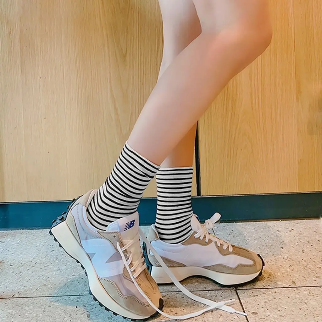 Alternative view of Giày New Balance 327 'Mushroom' MS327LH1