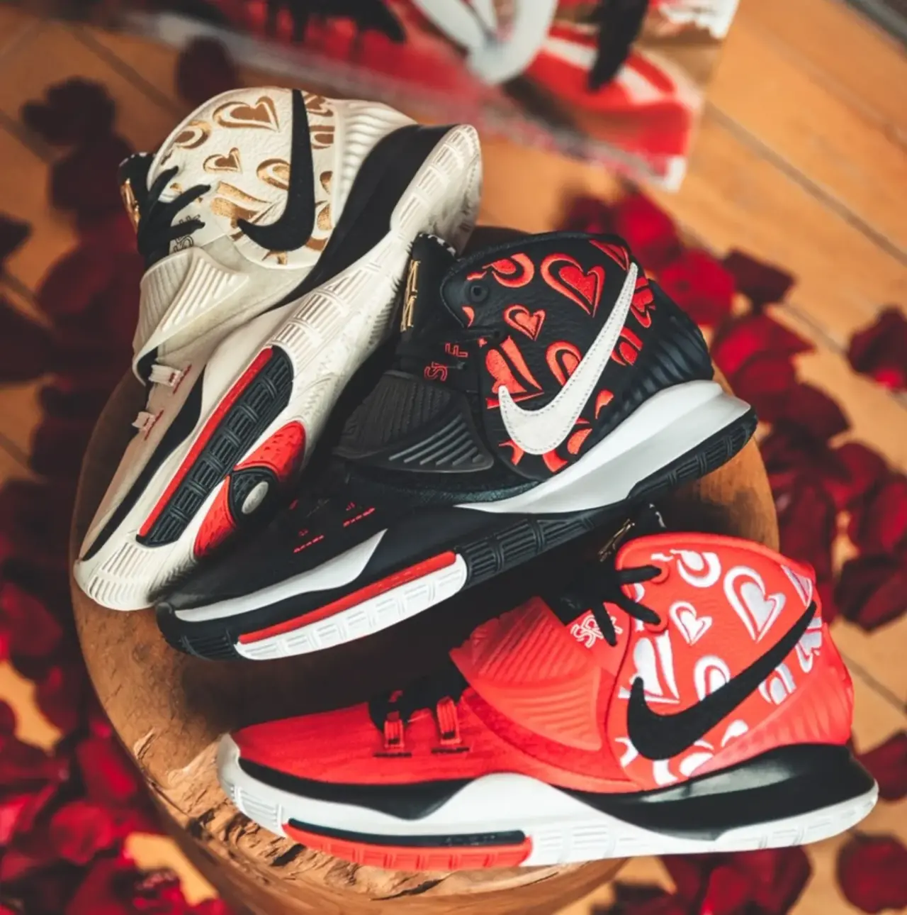 Alternative view of Giày Nike Sneaker Room x Kyrie 6 'Mom Red' DC3269-600
