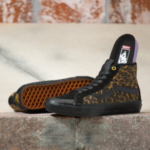 Giay Vans Cher Strauberry x Skate Sk8-Hi Decon 'Cheetah' VN0A5KYB9CY