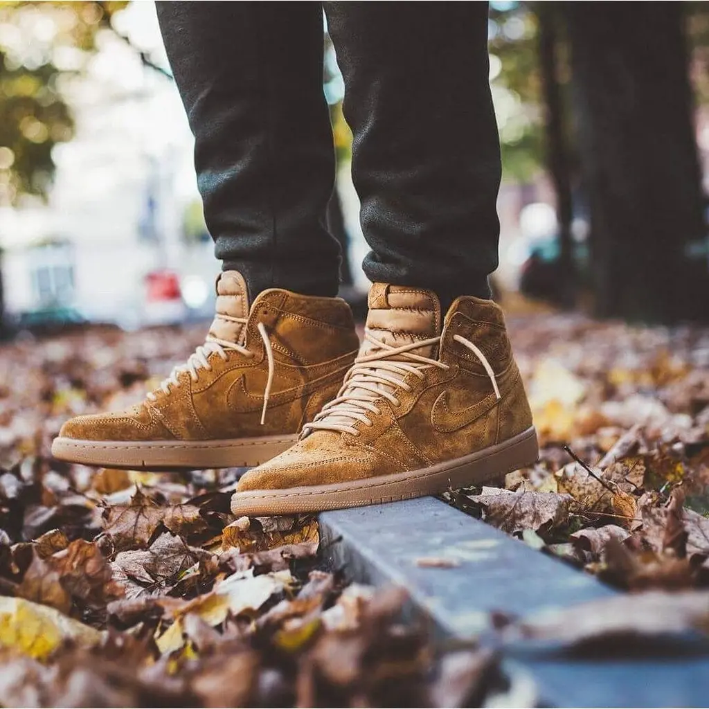 Alternative view of Giày Nike Air Jordan 1 Retro High OG 'Wheat' 555088-710