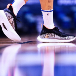 Alternative view of Giày Under Armour Curry Flow 8 'Strike & Flow' 3024429-005