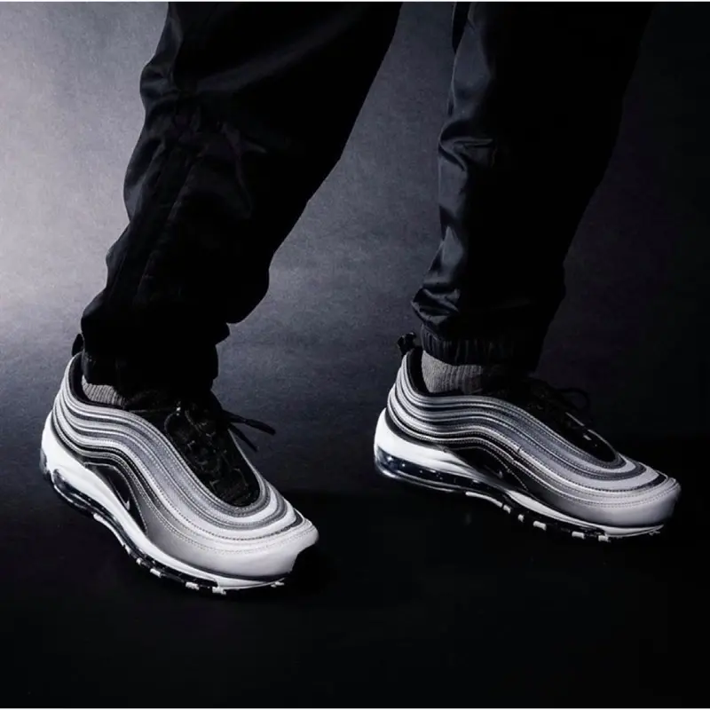 Alternative view of Giày Nike Air Max 97 'Reflective Silver' 921826-016