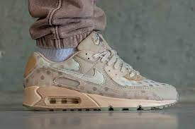 Alternative view of Giày Nike Air Max 90 NRG 'Venn Diagram Shimmer Polka' CZ1929-200