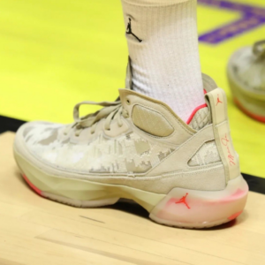 Giay Nike Jordan 37 'Wheat' FD6720-200