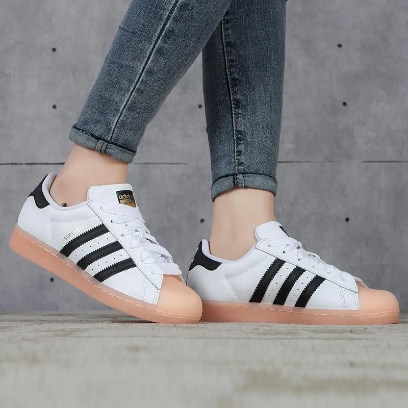 Alternative view of Giày Adidas Wmns Superstar 'Rubber Shelltoe Coral' FW3553