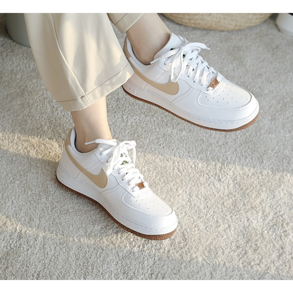 Alternative view of Giày Nike Air Force 1 '07 LV8 'Rhubarb' CZ0338-101