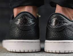 Giày Nike Wmns Air Jordan 1 Retro Low 'Black Python' AJ6004-010 - Ảnh 3