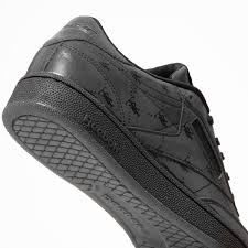 Alternative view of Giày Reebok Très Rasché x Club C 85 MU 'Triple Black' FW8452