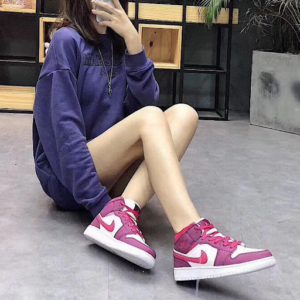 Alternative view of Giày Nike Air Jordan 1 Mid GS 'Rush Pink' 555112-661