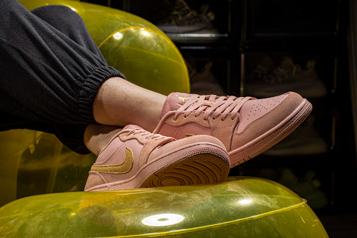 Giày Nike Air Jordan 1 Low 'Coral Stardust' CJ9216-676 - Ảnh 3