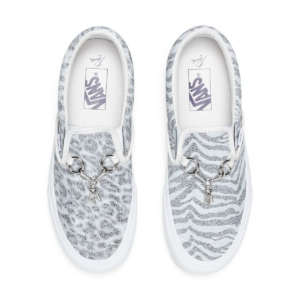 Giay Vans Needles x Vault Classic Slip-On V 'Animal Print White' VN0A3QXY2GT