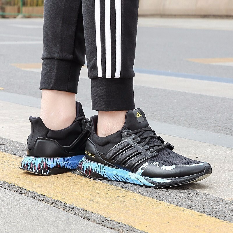 Alternative view of Giày Adidas UltraBoost DNA 'Chinese New Year Blue Boost' FW4321