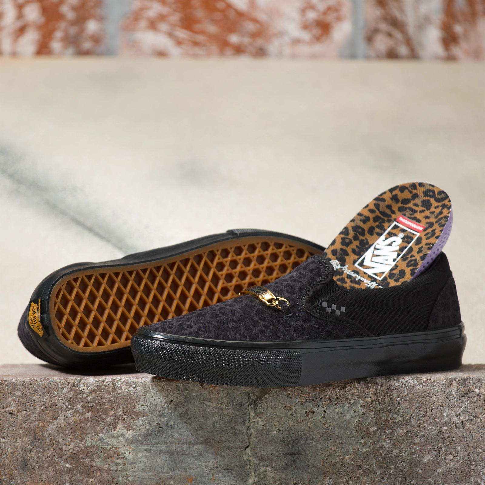 Giay Vans Cher Strauberry x Skate Slip-On 'Cheetah' VN0A5FCA9CY