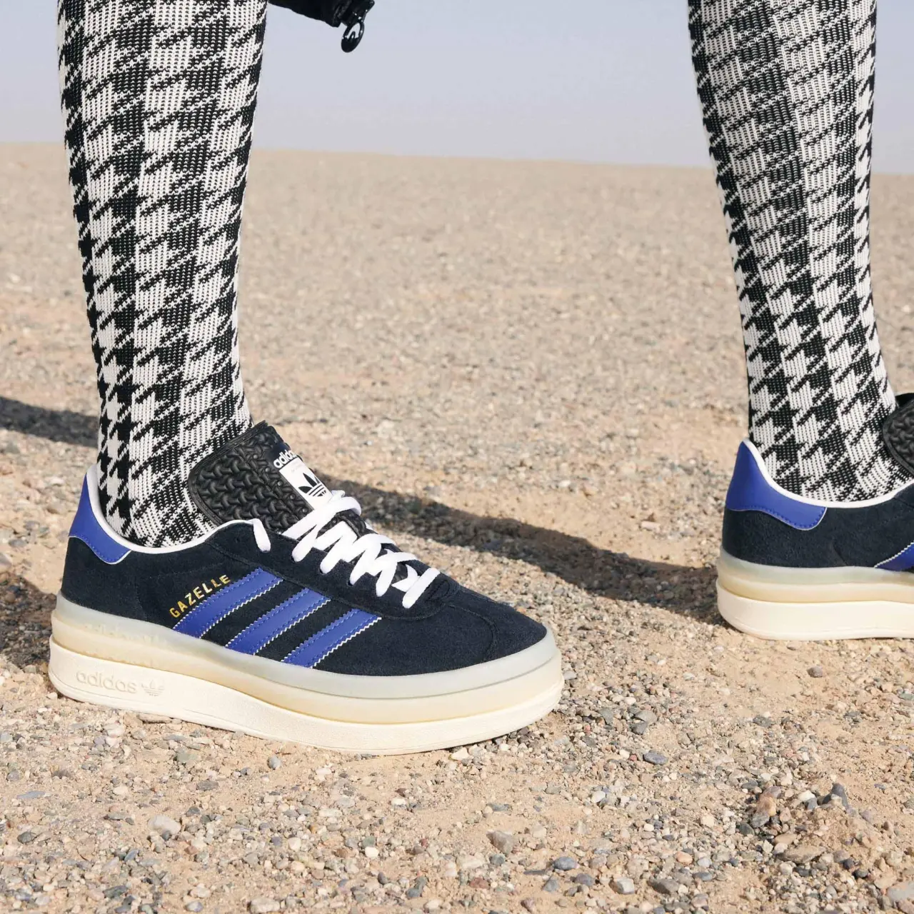 Giay Adidas Gazelle Bold 'Black Lucid Blue' HQ4408