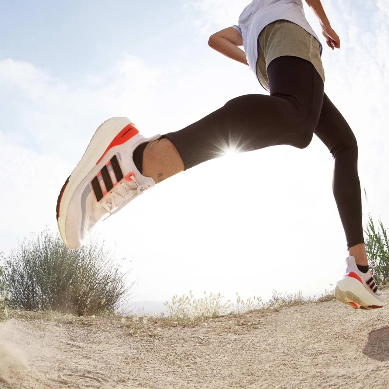 Giay Adidas Wmns UltraBoost Light 'White Solar Red' HQ6353