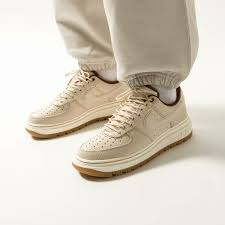 Giay Nike Air Force 1 Luxe 'Pecan' DB4109-200