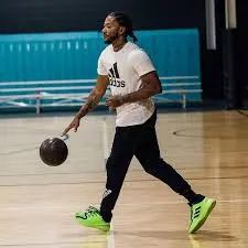 Alternative view of Giày Adidas D Rose 11 'Signal Green' FU7405