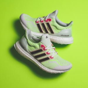 Alternative view of Giày Adidas UltraBoost 5.0 DNA 'Glow In The Dark White Black' G58759