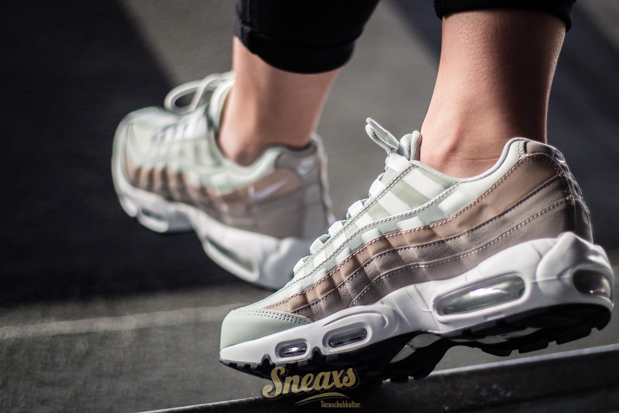 Giày Nike Air Max 95 'Moon Particle' 307960-018 - Ảnh 5