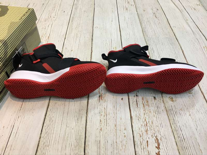 Giày Nike LeBron Soldier 13 GS 'Bred' AR7585-003 - Ảnh 7