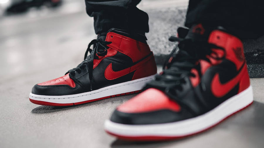 Giày Nike Air Jordan 1 Mid GS 'Banned' 554725-074 - Ảnh 5