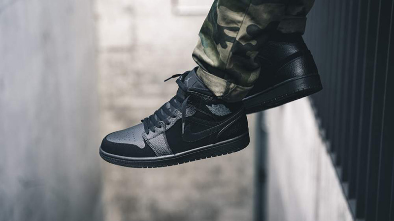 Giày Nike Air Jordan 1 Mid 'Black' 554724-021 - Ảnh 3