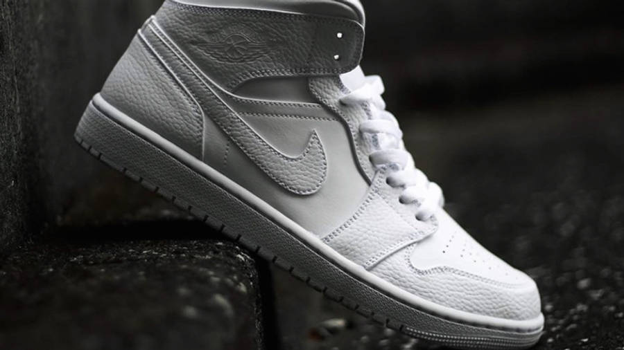 Giay Nike Air Jordan 1 Mid 'Triple White' DV0991-111