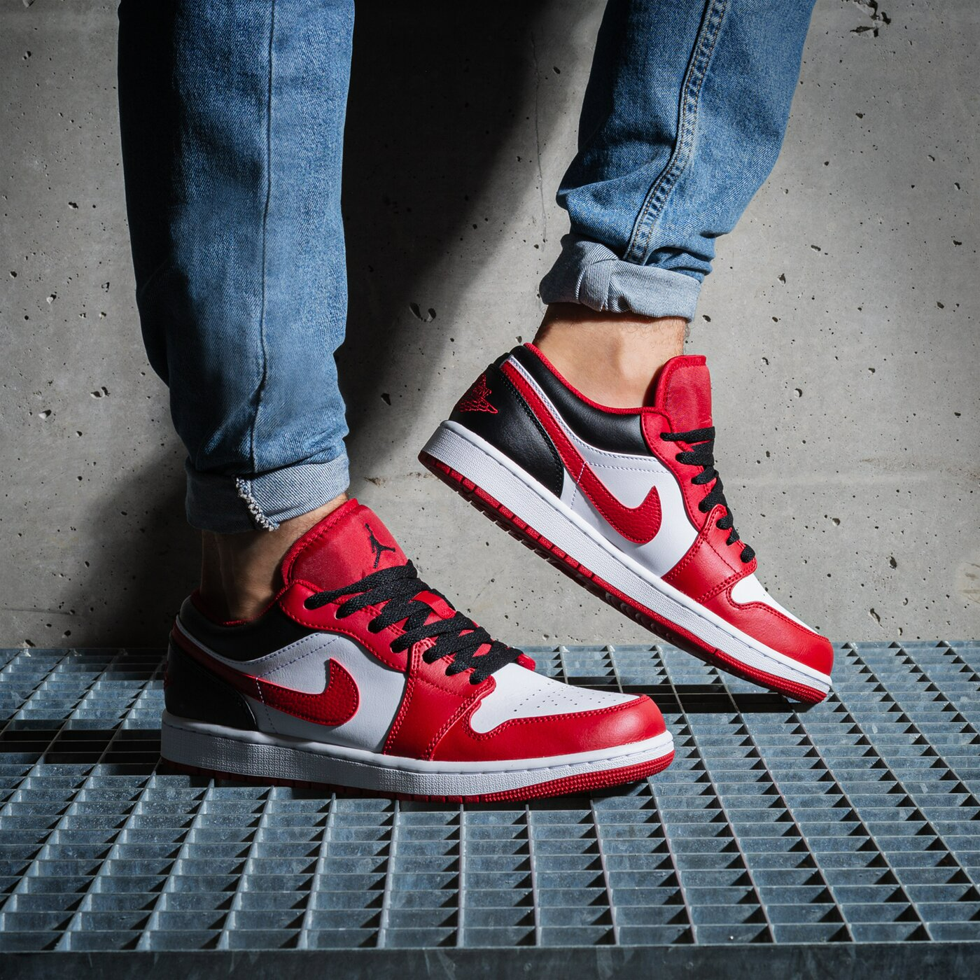 Giày Nike Air Jordan 1 Low 'Reverse Black Toe' 553558-163 - Ảnh 8