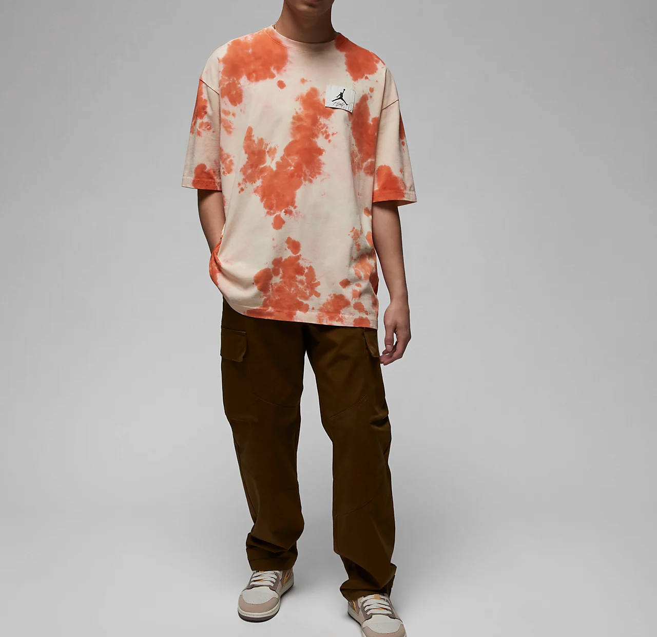 Ao Nike Jordan Essentials Men's Oversized Graphic 'Light Sienna' DX9584-111