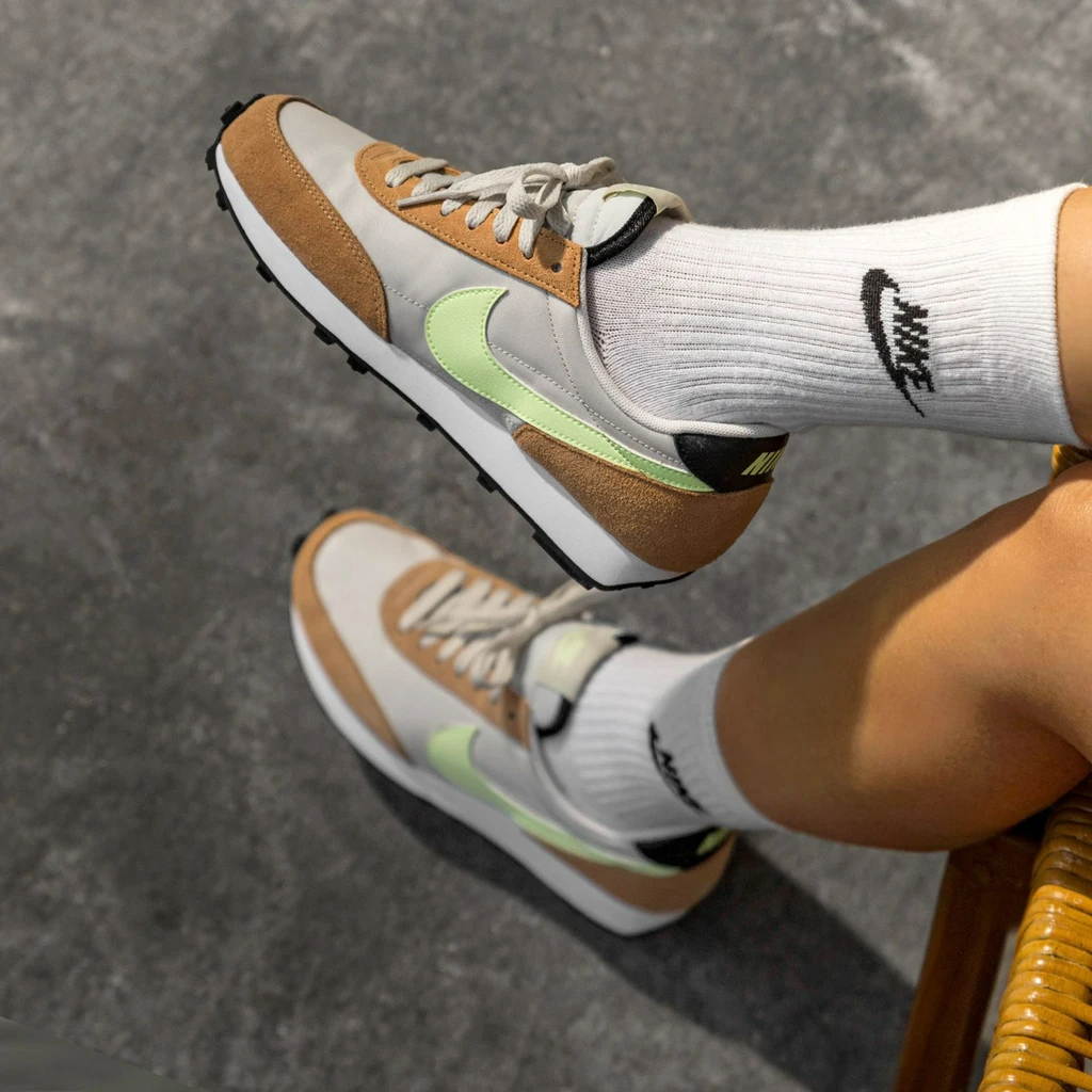 Giày Nike Wmns Daybreak 'Light Bone Barely Volt' CK2351-006 - Ảnh 4