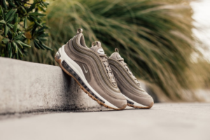 Alternative view of Giày Nike Wmns Air Max 97 UT 'Khaki' AJ2248-200