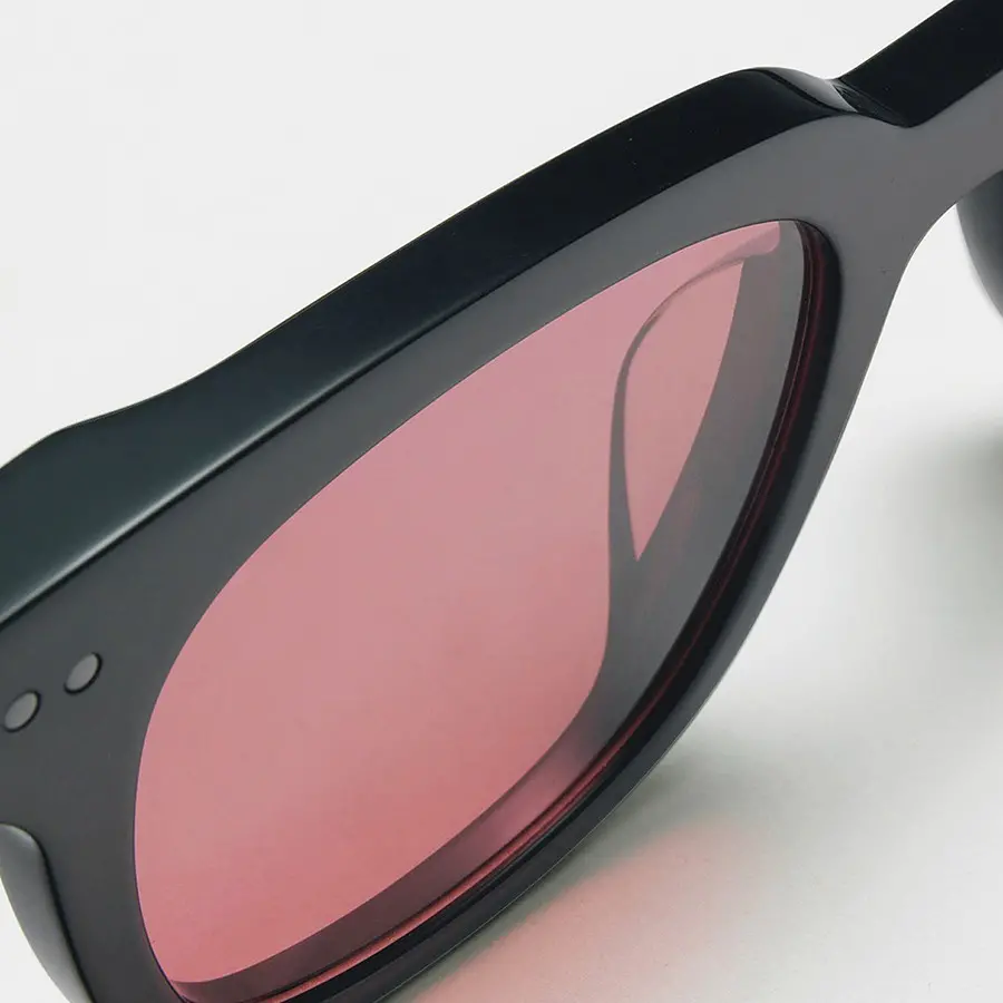 Alternative view of Kính Gentle Monster South Side 01 Red