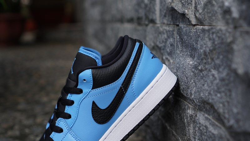 Giày Nike Air Jordan 1 Low GS 'University Blue Black' 553560-403 - Ảnh 4