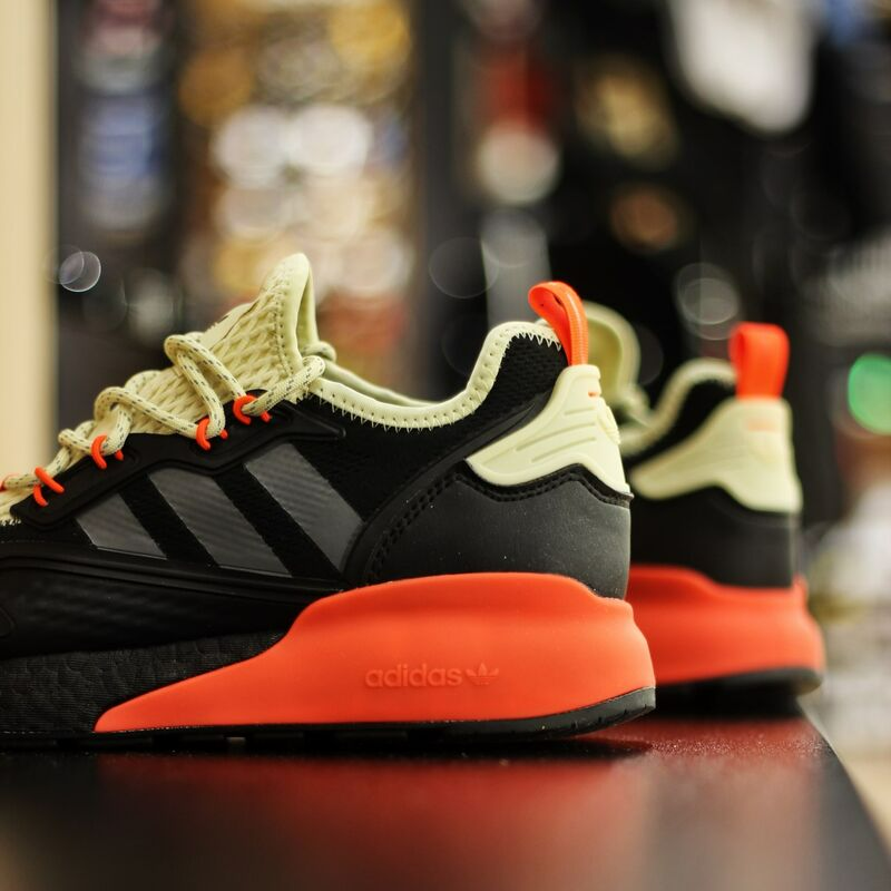 Giày Adidas ZX 2K Boost 'Black Solar Red' FV9999 - Ảnh 3