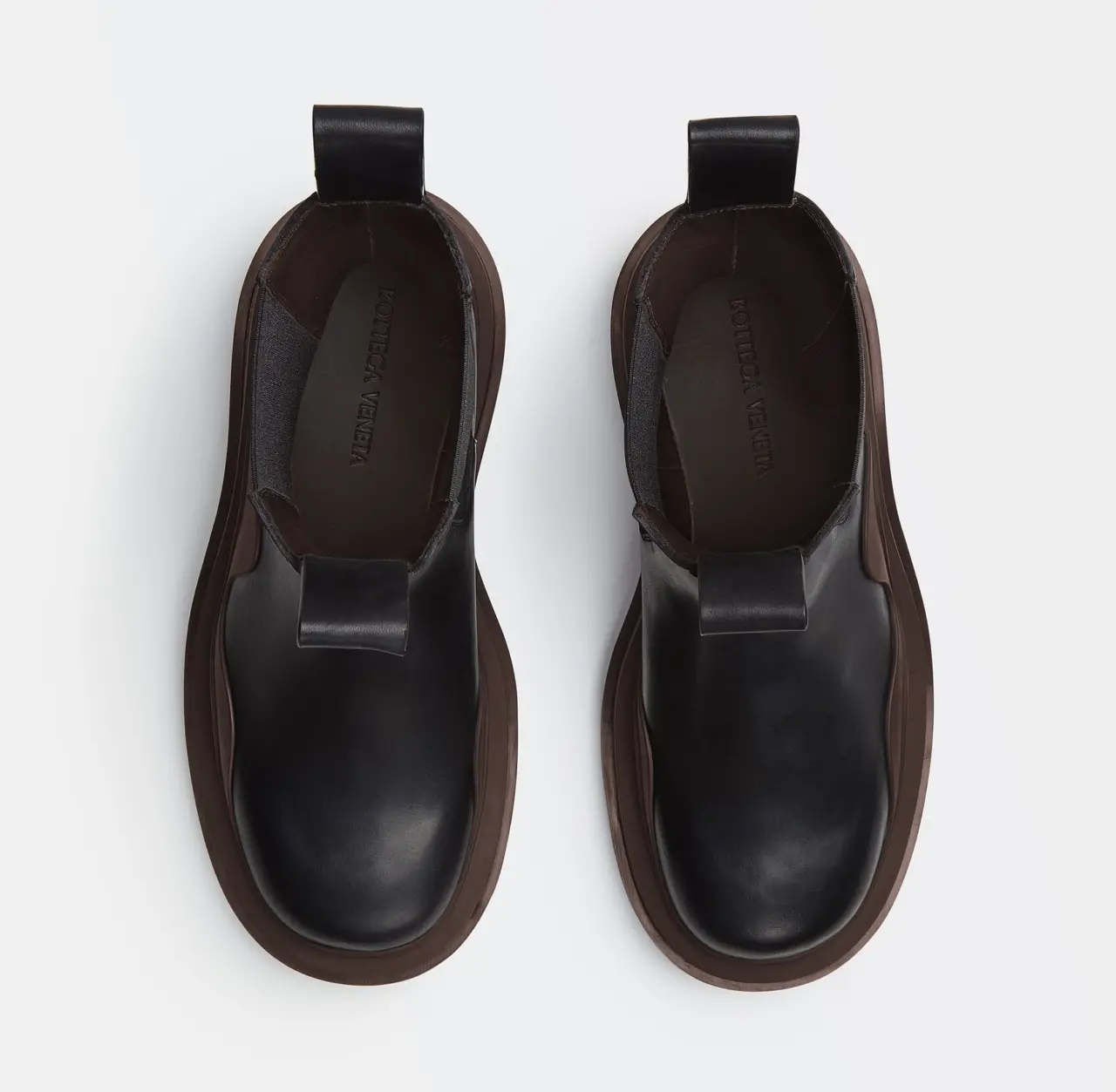 Giay Bottega Veneta Tire Chelsea Boot 'Black Ebony' 630284VBS501257