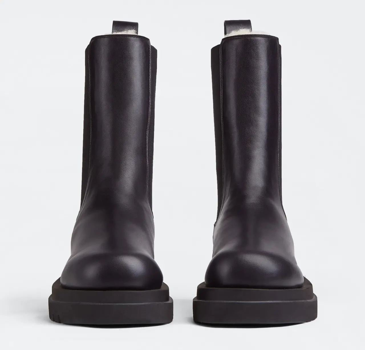 Giay Bottega Veneta Lug Shearling 'Black' 676890V1BN11000